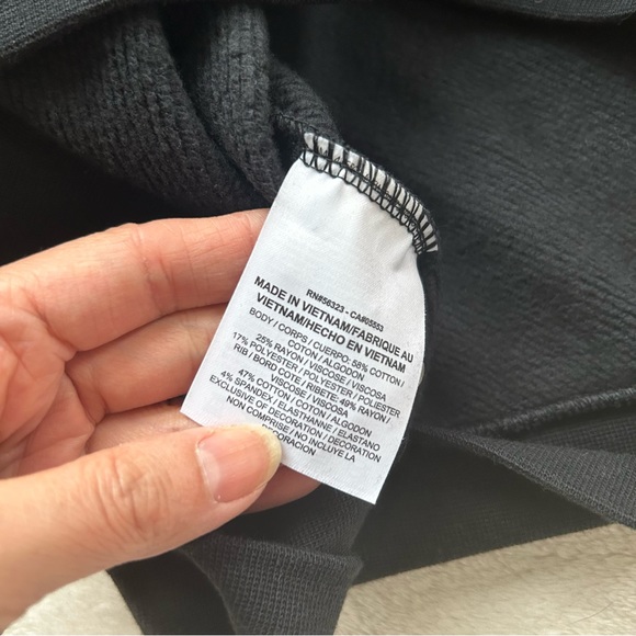 NWT Nike Relaxed Fit Crop Front Signature Hooded Sweatshirt Black XS - Picture 6 of 8